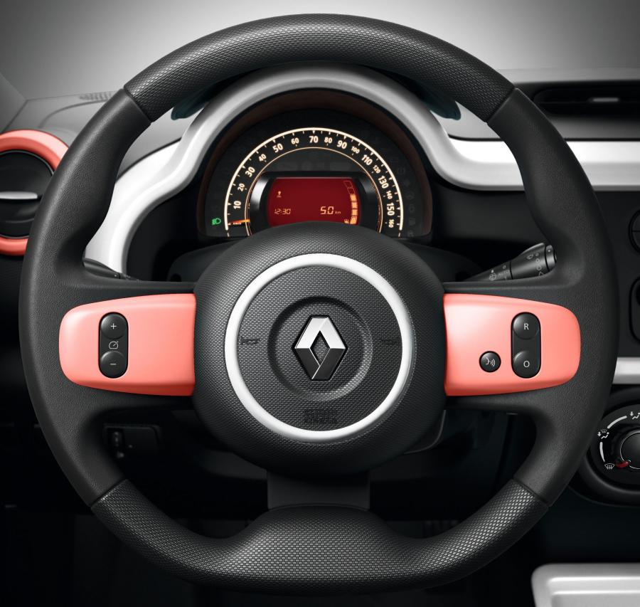 Панель приборов Renault Twingo Hipanema 2016 года  (фото 10 из 13)